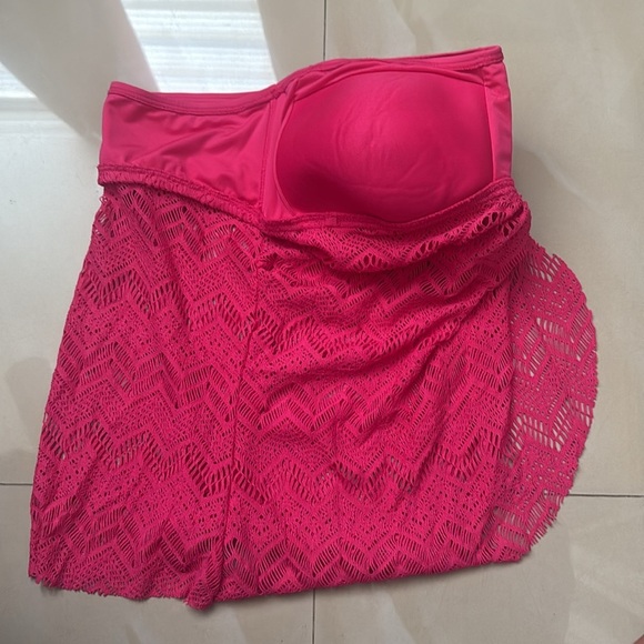 Vince Camuto Dragon Fruit Crochet Draped Tankini M - Picture 15 of 15